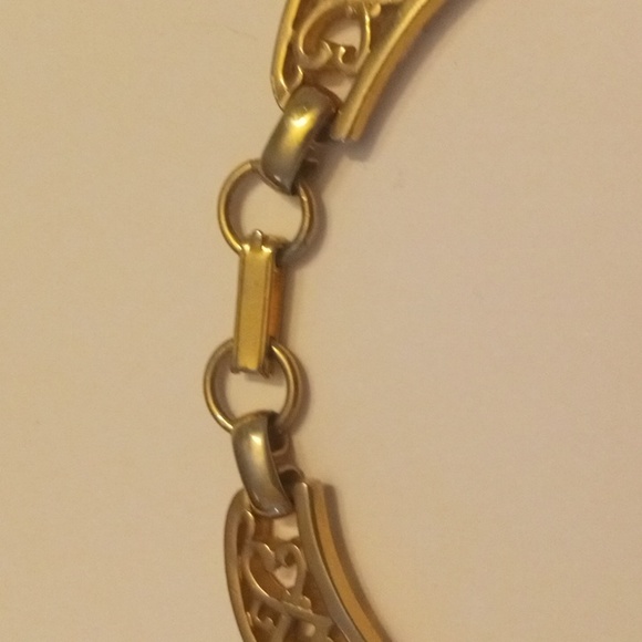 Vintage ornate gold plated swirl necklace - Picture 5 of 5